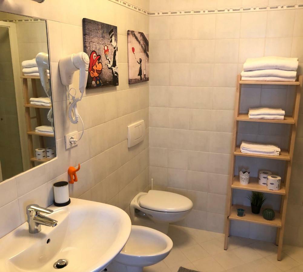 Irides Rooms A Un Passo Dai Parchi Divertimento Lazise Ngoại thất bức ảnh