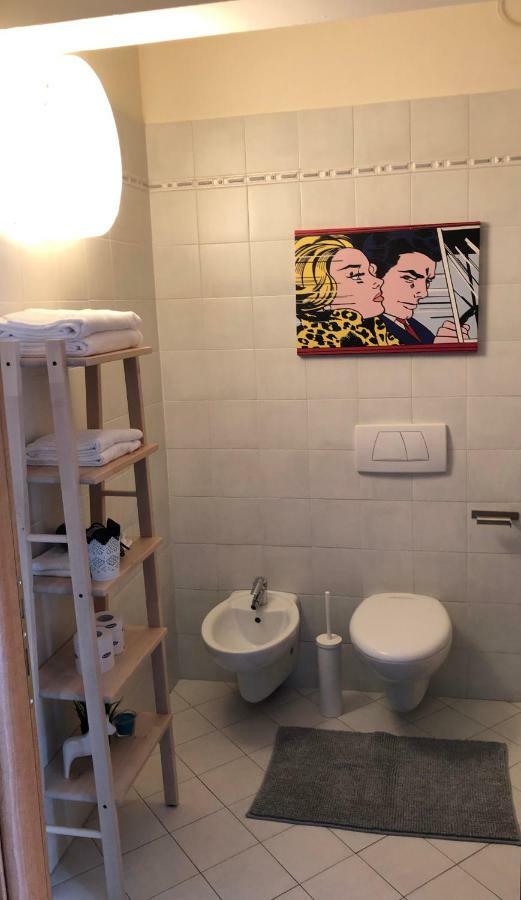 Irides Rooms A Un Passo Dai Parchi Divertimento Lazise Ngoại thất bức ảnh